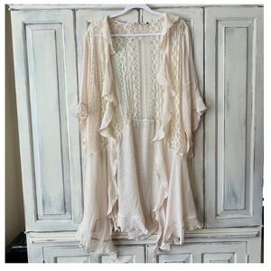 🟠NWT ORIGAMI Open Front Lace Ruffled Bell Sleeve Kimono in Ivory